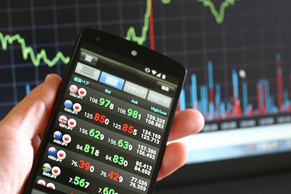 投資家の視点でお金を使う 投資家の視点でお金を使う